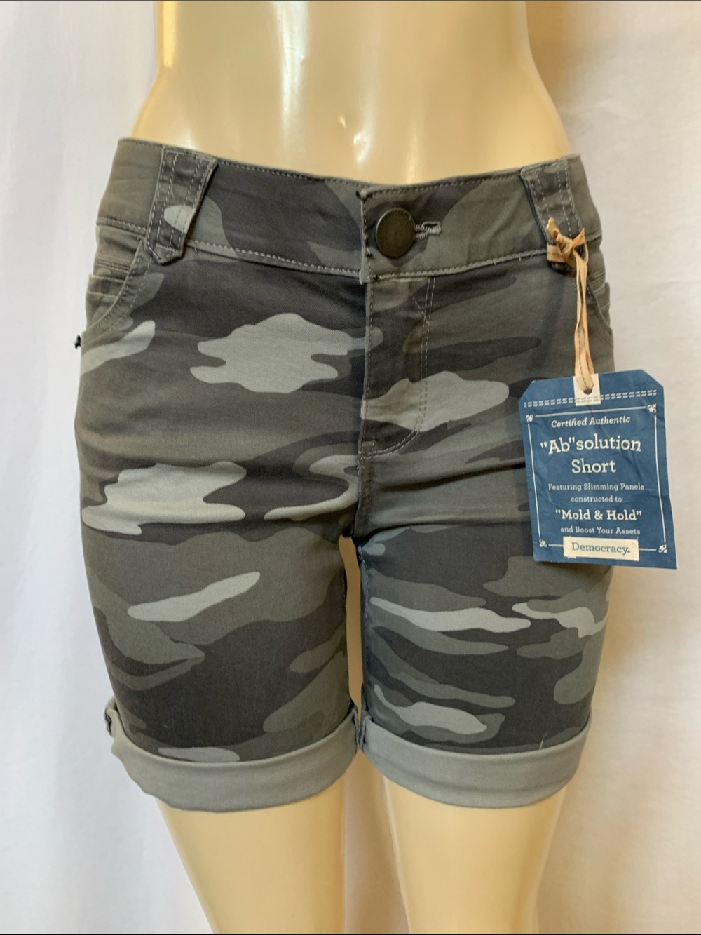 DEMOCRACY Women’s Camo Roll-Cuff Shorts Size 4 Green Camouflage NWT - Picture 3 of 7